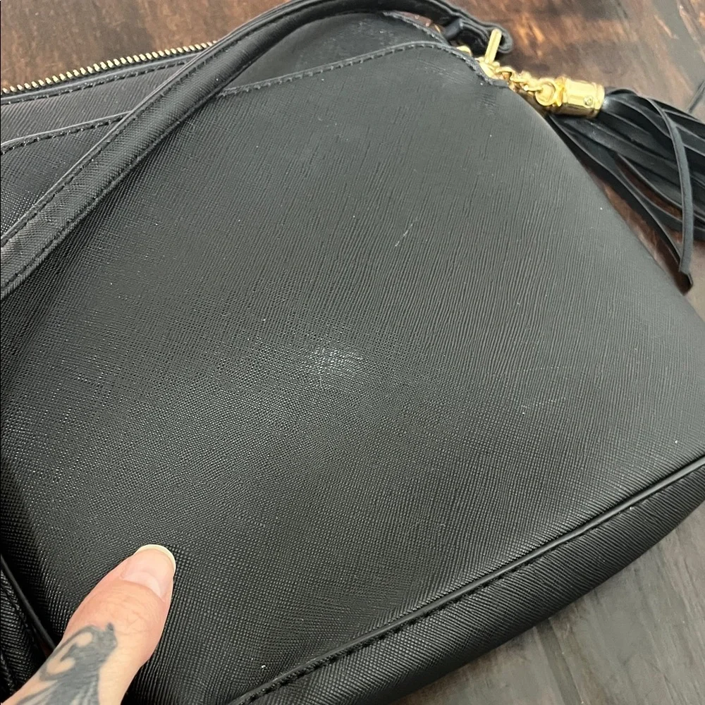 Elegant Black Crossbody Bag